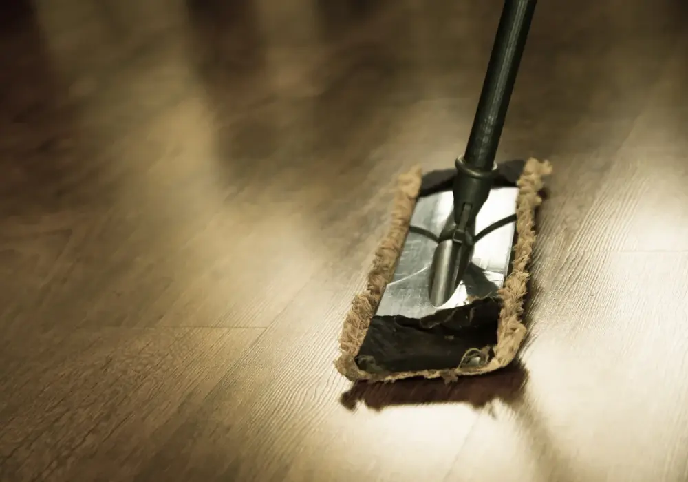 Jaki mop wybrać, aby uniknąć trudnych plam i oszczędzić czas?