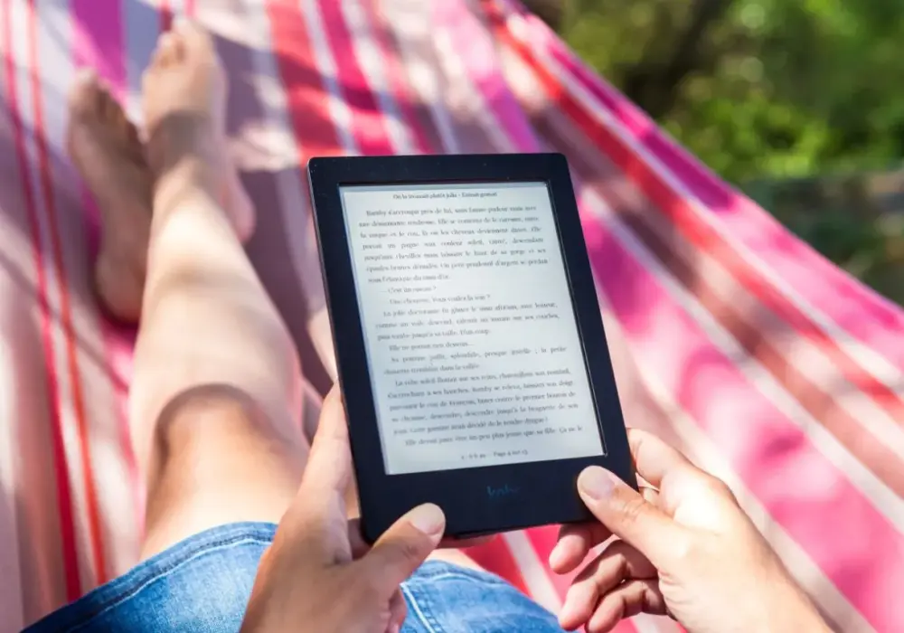 Najlepsze czytniki e-booków 2026: Ranking z podświetleniem i abonamentami
