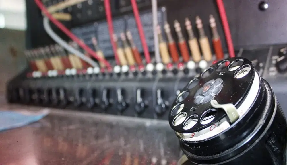 Jak wybrać numer wewnętrzny na telefonie stacjonarnym bez problemów