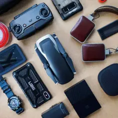 Szukasz pomysłów na gadżety elektroniczne na prezent dla 10-latka do 300 złotych? Zobacz drona, słuchawki, głośnik, smartwatch i inne!
