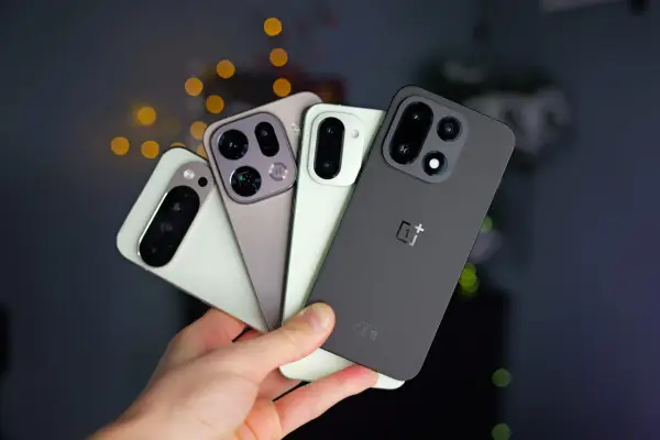 Flagowiec 2025 czy średniak 2026 - Który smartfon wybrać?