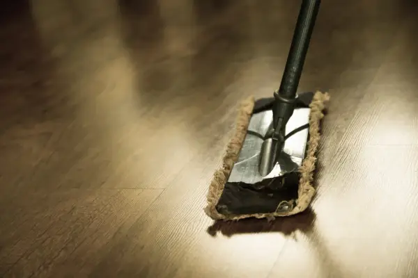 Jaki mop wybrać, aby uniknąć trudnych plam i oszczędzić czas?