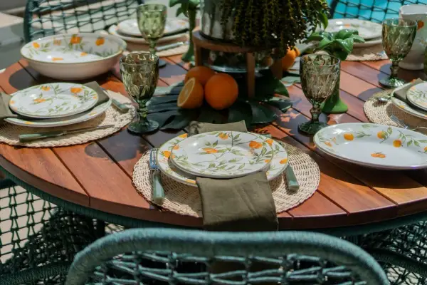 Stół boho w ogrodzie: Praktyczny przewodnik po aranżacji